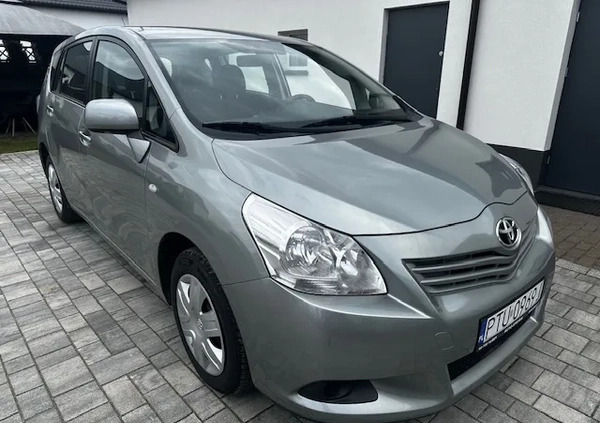 Toyota Verso cena 38800 przebieg: 62400, rok produkcji 2012 z Turek małe 232